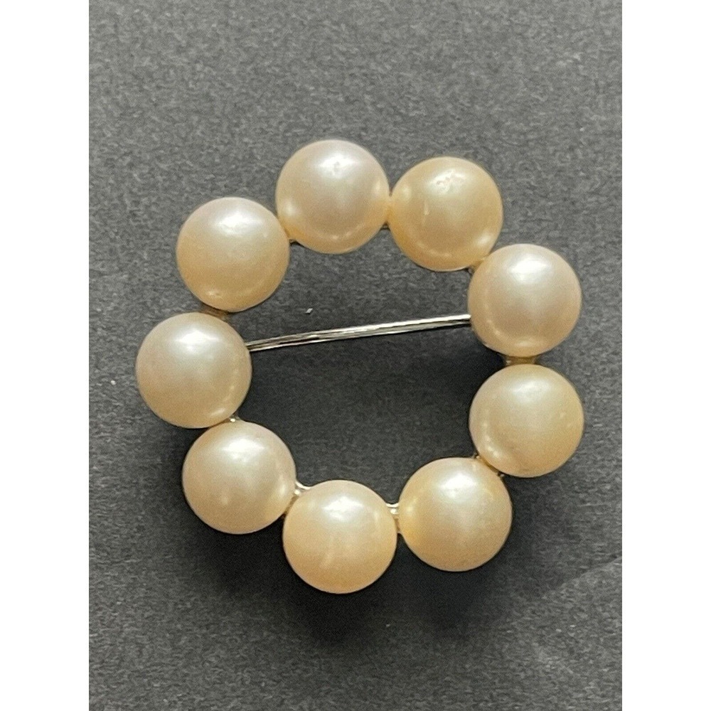 VTG Marvella Silver Tone Round Wreath Shape Faux White Pearl Brooch Pin 1.5”